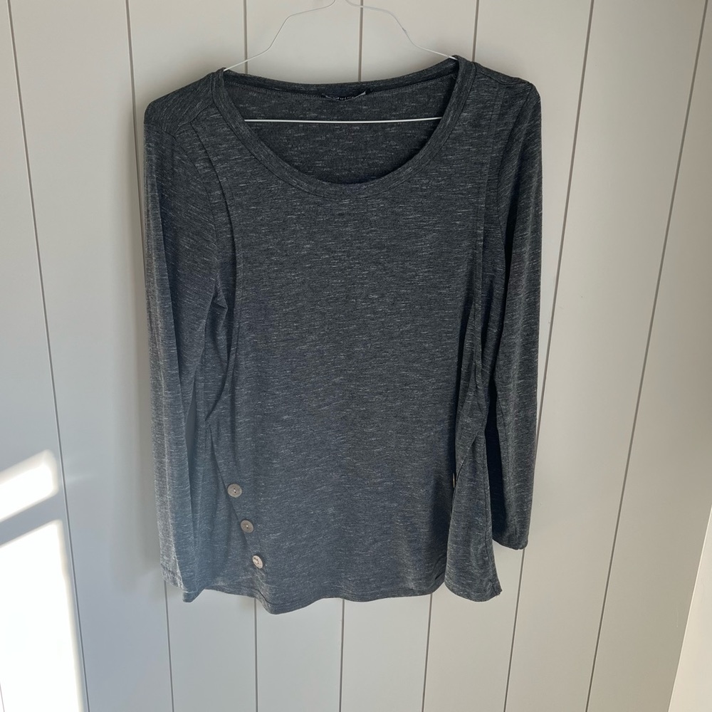 Quinee l/s button nursing top